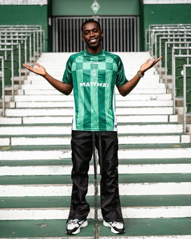 1725029424631033971.jpg 1725029415002.jpg